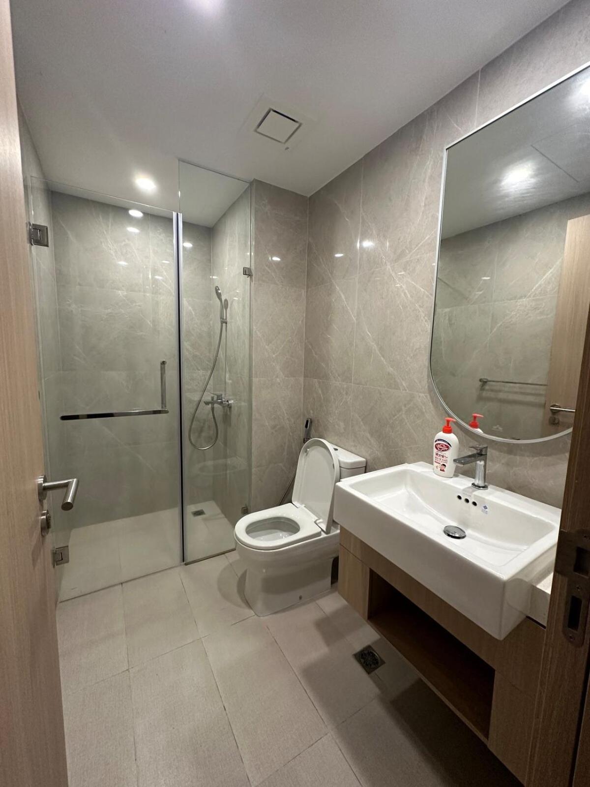 Fully Furnished 2 Bedroom At Masteri Point